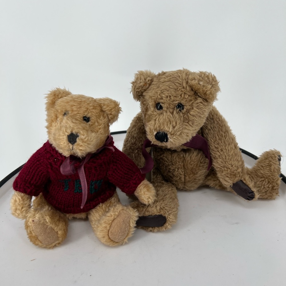 TWO J. B. BEAN AND ASSOCIATES BOYDS  BEARS WITH TAGS‎ 1985 through 1995